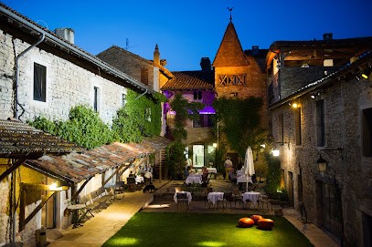 Hostellerie Le Potin Gourmand, Hôtel à Cluny