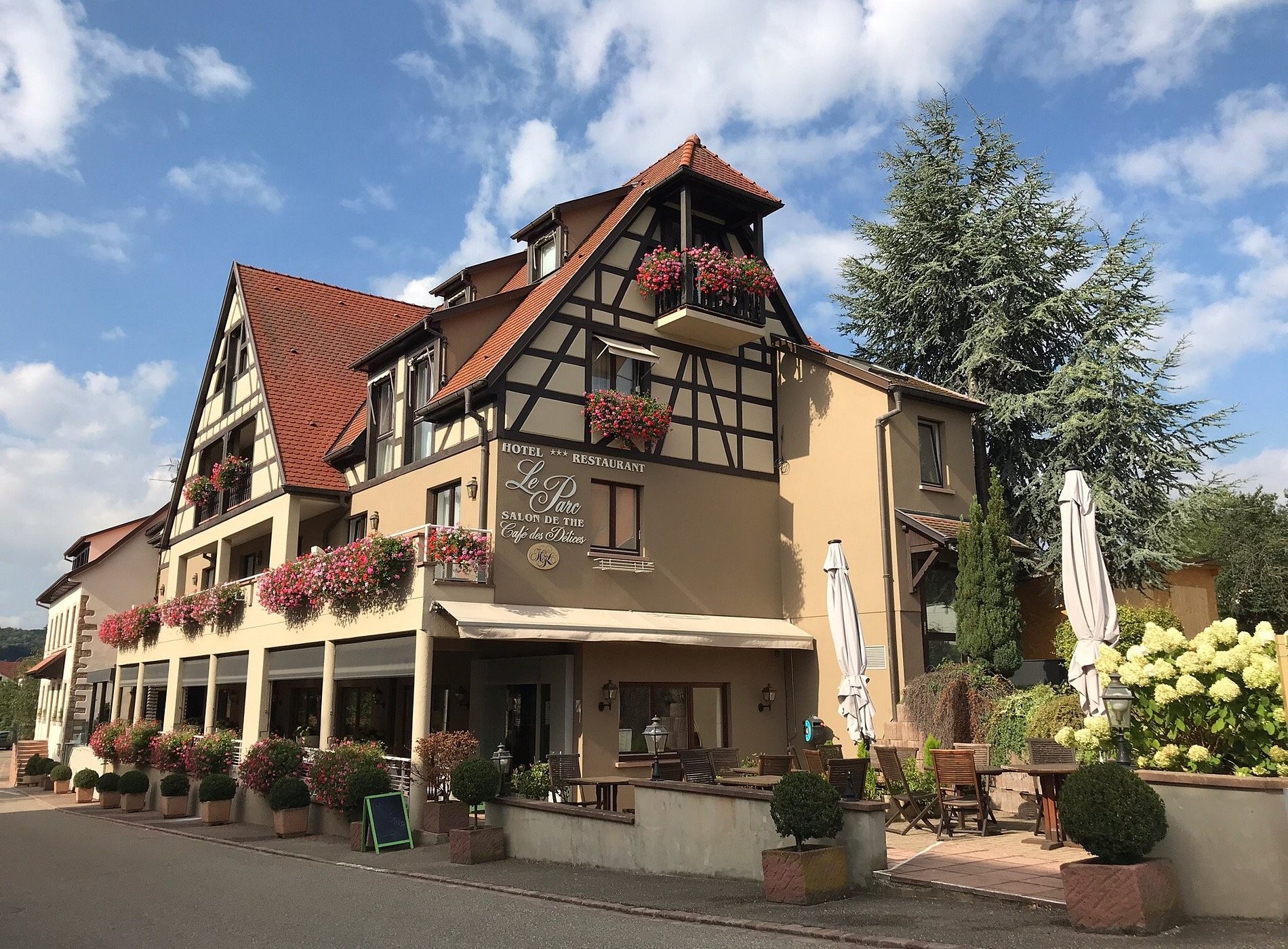 Logis Hôtel Le Parc Rest. Joséphine, Hôtel à Saint-Hippolyte