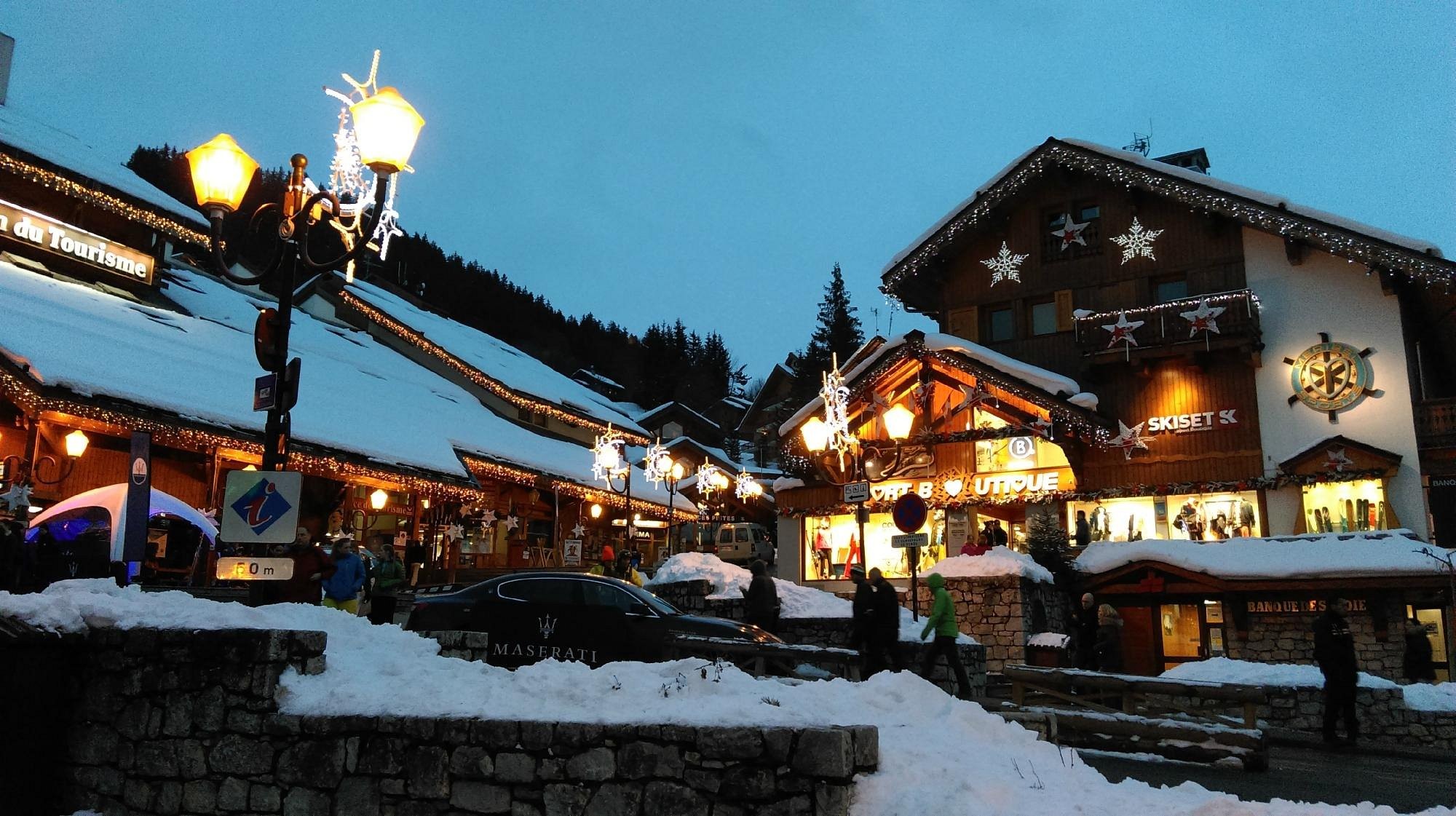 Altiport Hotel, Hôtel aux Allues