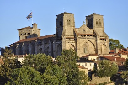 Hôtel Restaurant Le Lion d'Or, Hôtel à La Chaise-Dieu