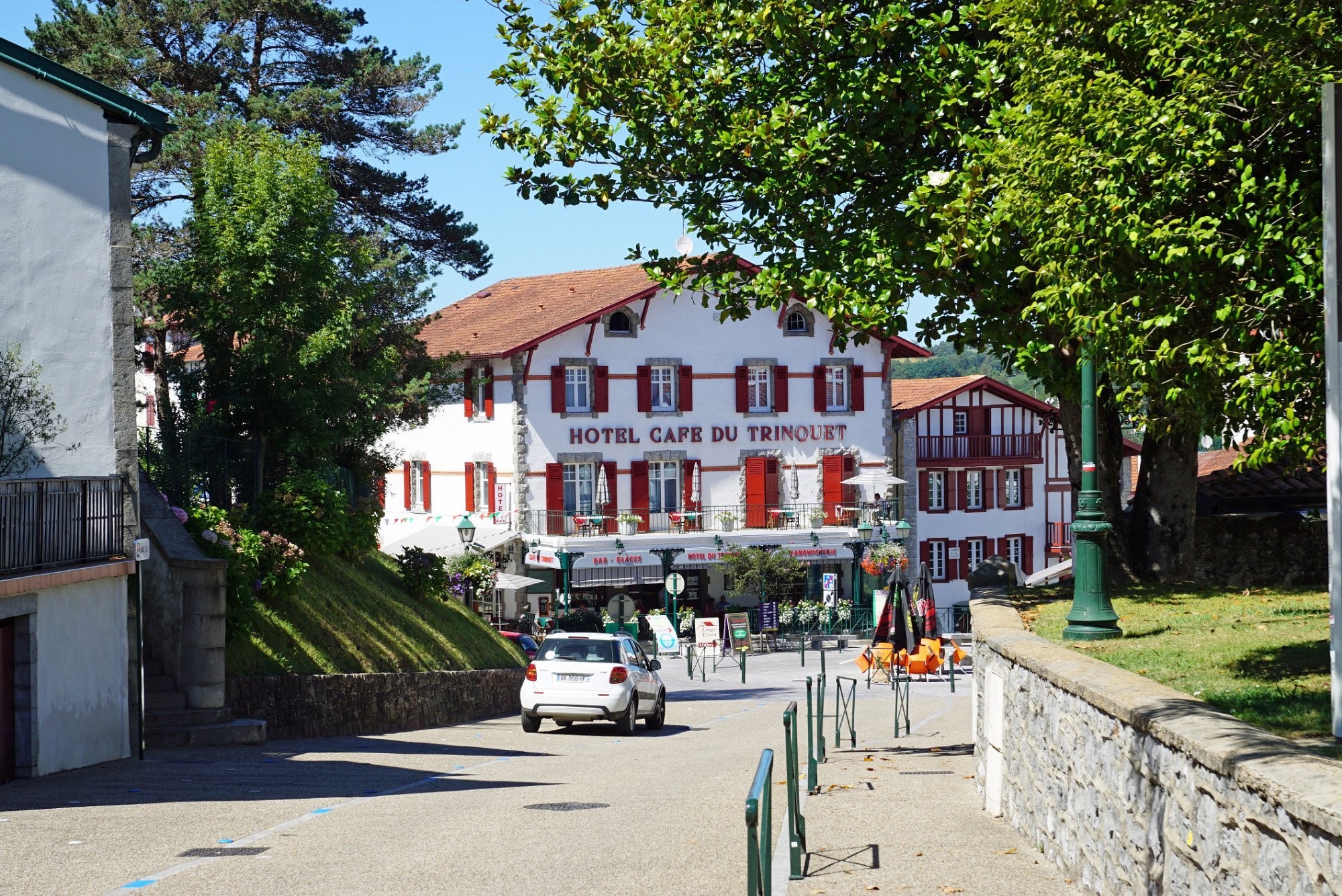 Hôtel Café du Trinquet, Hôtel à Cambo-les-Bains