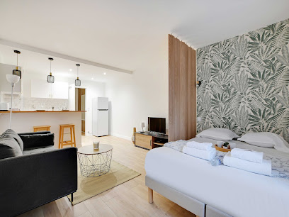 Jolie Studio Canal St Martin- Mobility Lease - Belvilla By Oyo Hôtel à Paris 10