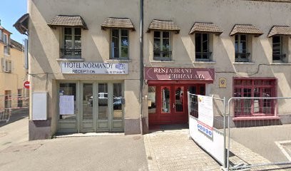 Cachemir Rose Hussain, Hôtel à Dreux