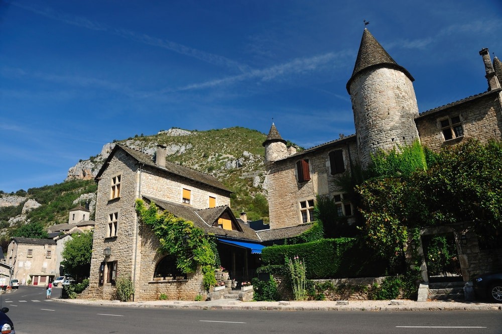 Hôtel Gorges Du Tarn - AZUREVA La Malène, Hôtel à La Malène