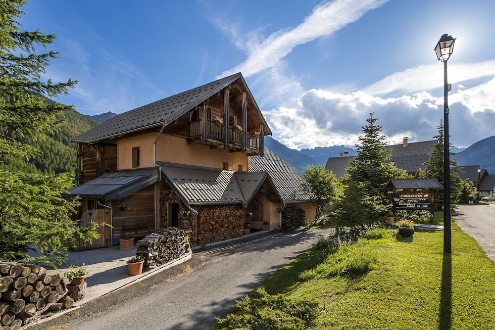 Le Chalet D'en Hô, Hôtel à Névache