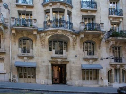 Serene Studio - 2 Rooms - Passy/Eiffel Tower - Belvilla By Oyo, Hôtel à Paris 16