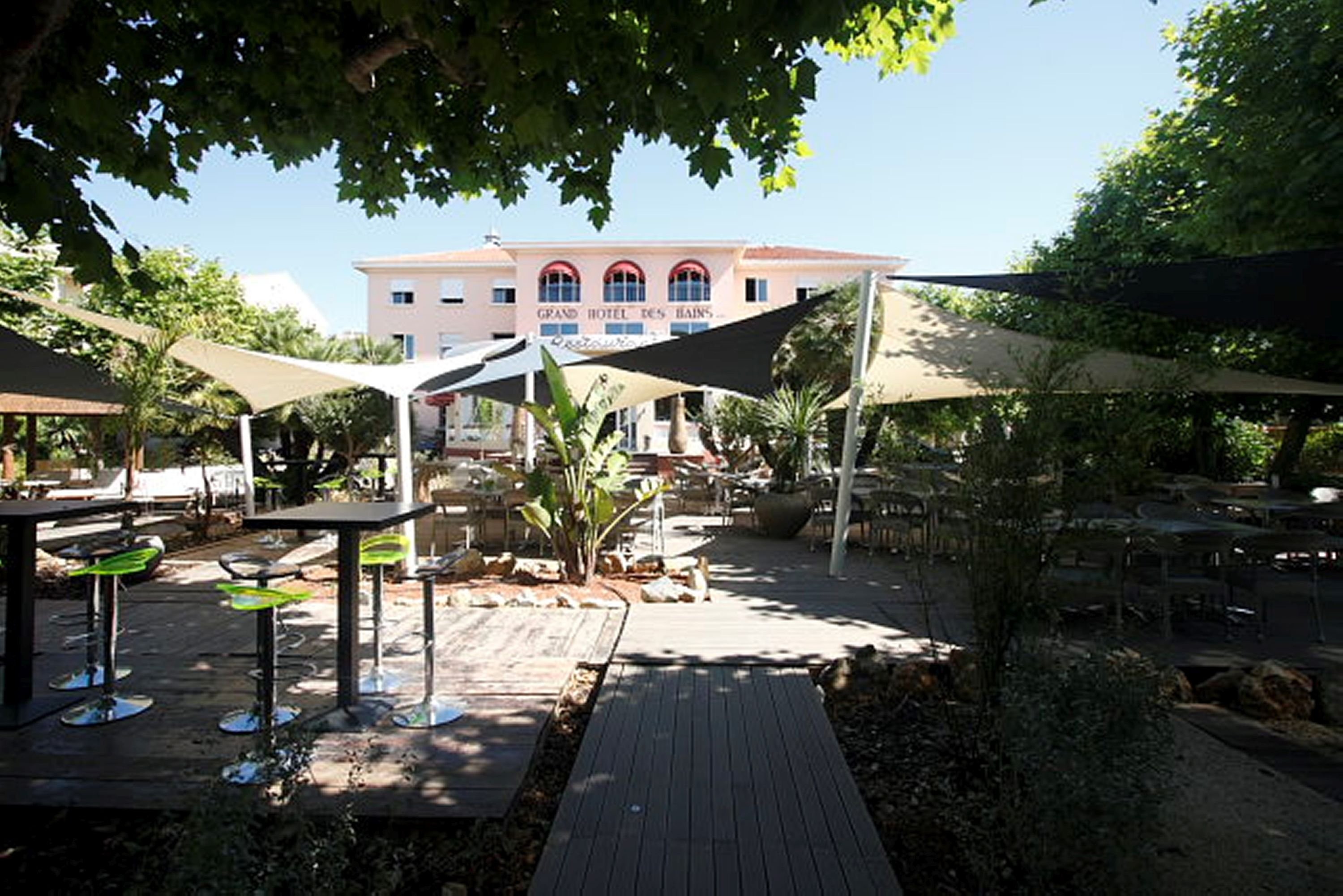 Adonis Sanary - Grand Hôtel Des Bains, Hôtel à Sanary-sur-Mer