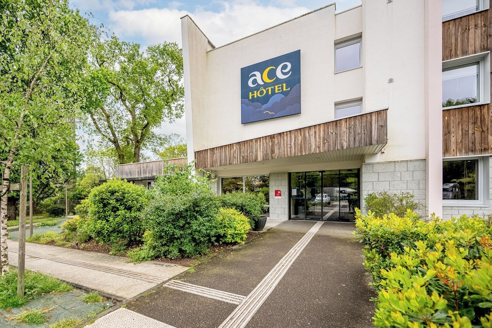 ACE Hôtel Bordeaux Cestas, Hôtel à Cestas