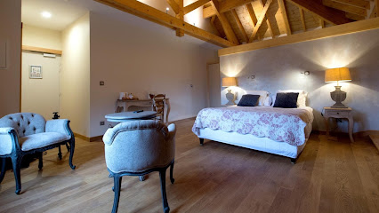 Logis Hôtel Auberge De L'abbaye 1803 Hôtel à Signy-l'Abbaye