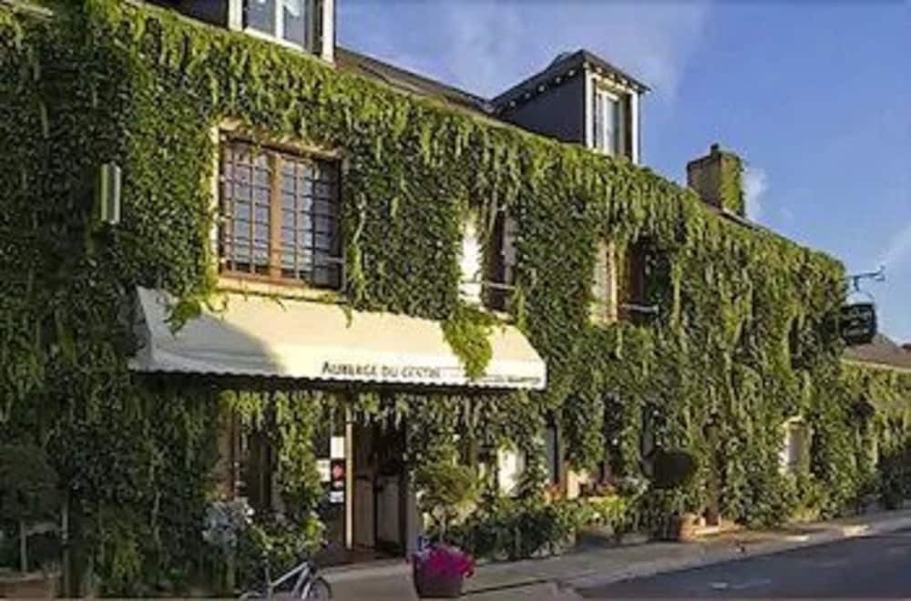 Hôtel Auberge Du Centre, Hôtel à Chitenay