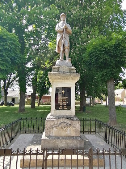 Hôtel Bar Restaurant Les 4 As, Hôtel à Chitray