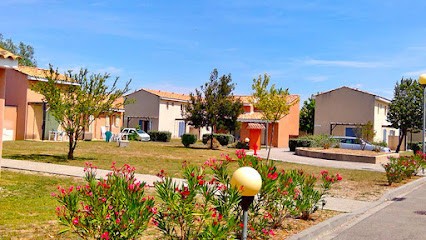 Résidence Sun Hols Les Rives Du Lac - Vacancéole, Résidence Hôtelière à Saint-Saturnin-lès-Avignon