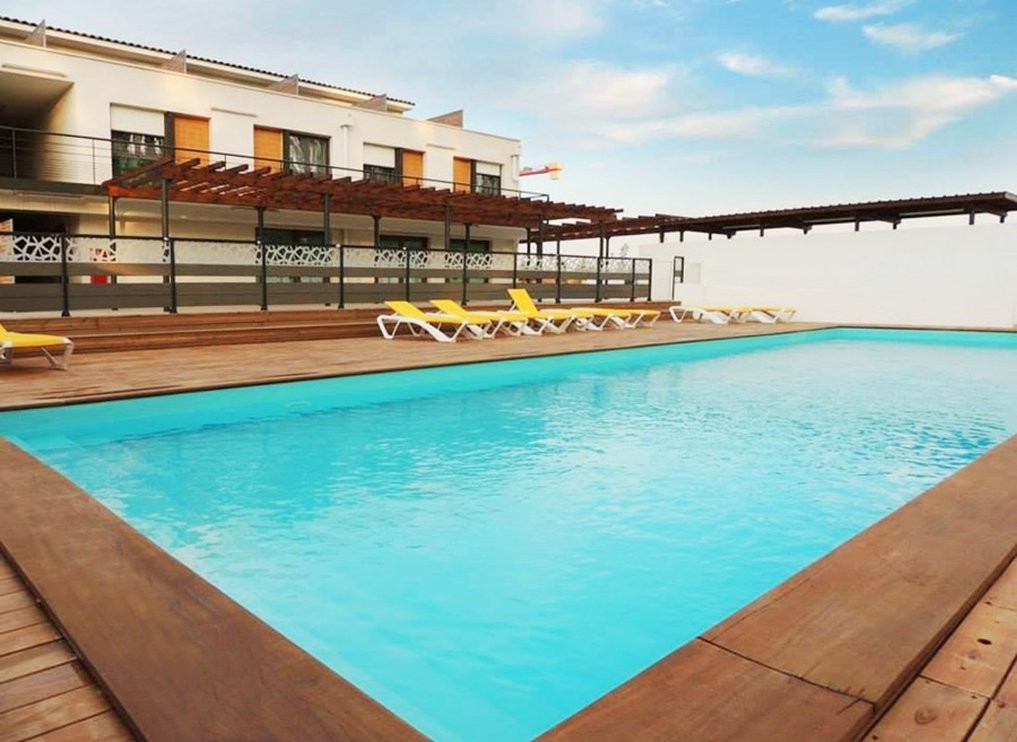 Adonis Aix-en-Provence Appart'Hôtel, Résidence Hôtelière à Éguilles