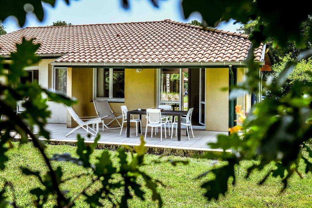 Logis Hôtel Thermal, Hôtel à Saubusse