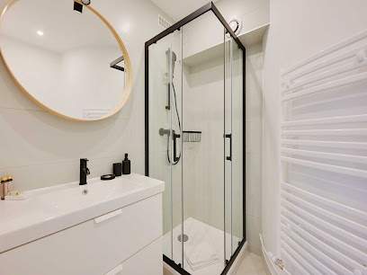 Bright, Modern Studio For 2P - La Dã©Fense - Belvilla By Oyo Hôtel à Courbevoie