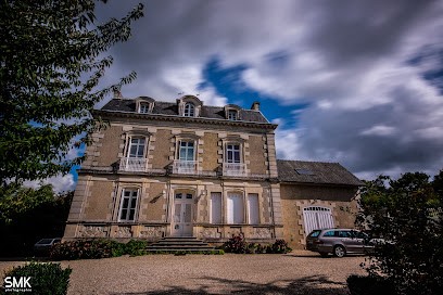 Chambres D'Hôtes Du Jardin, Hôtel à Montendre
