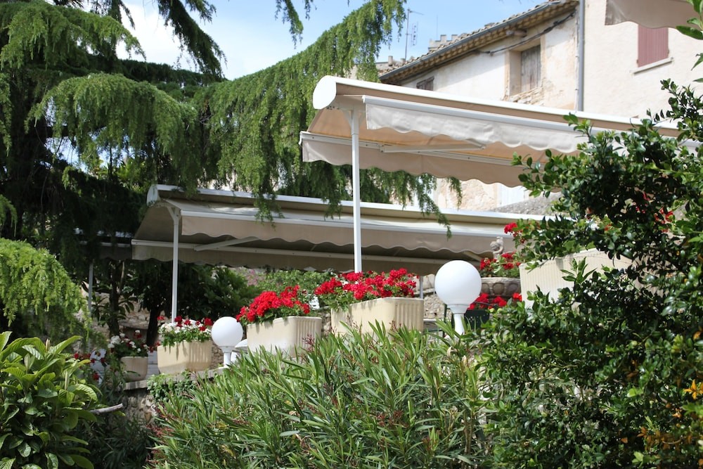 Les Geraniums, Hôtel au Barroux