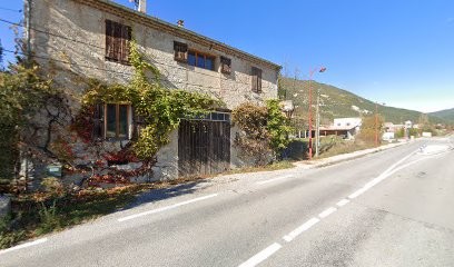 Gîtes D'étape Des Cougnas (Ferreri Didier), Hôtel à Saint-André-les-Alpes