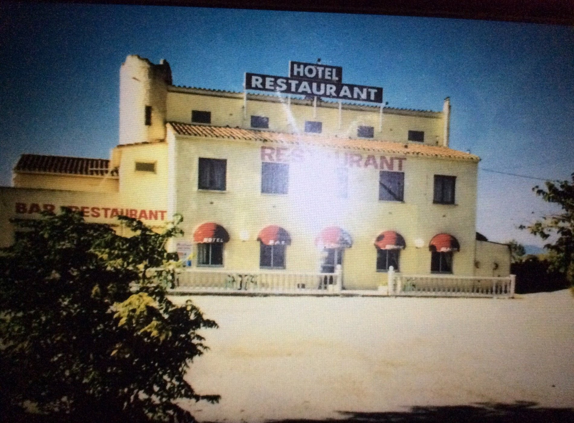 Hotel Restaurant La Garenne, Hôtel à Tresserre