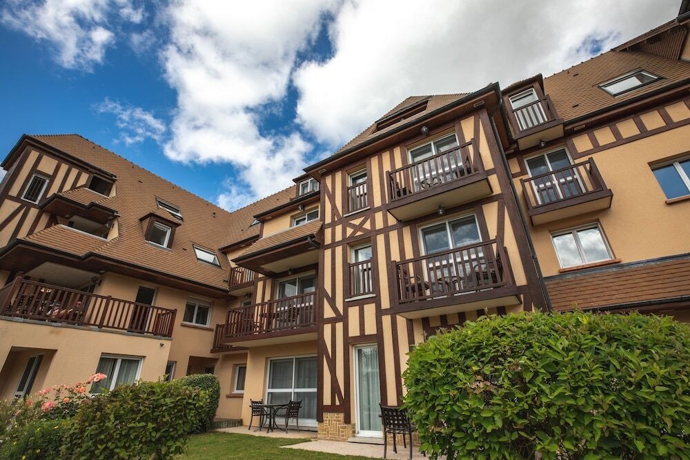 Karma Résidence Normande, Hôtel à Connelles