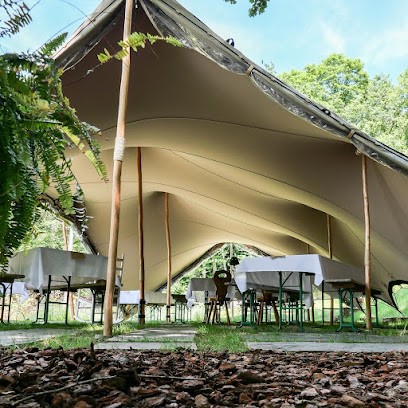 LES CABANES DU SALÈVE, Hôtel à Collonges-sous-Salève