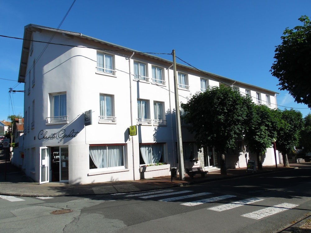 Hôtel Restaurant Chante Grelet - Spa & Bulle De Détente, Hôtel à Châtel-Guyon