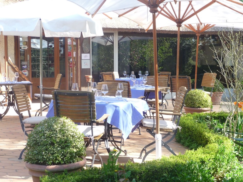 Le Petit Coq aux Champs, Hôtel à Campigny