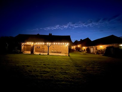 Wisteria Gites, Hôtel à Saint-Denis-de-Gastines
