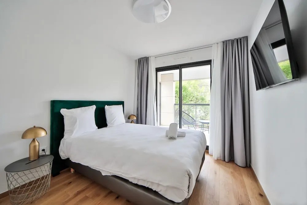 Blue Night International 71, Hôtel à Saint-Maur-des-Fossés