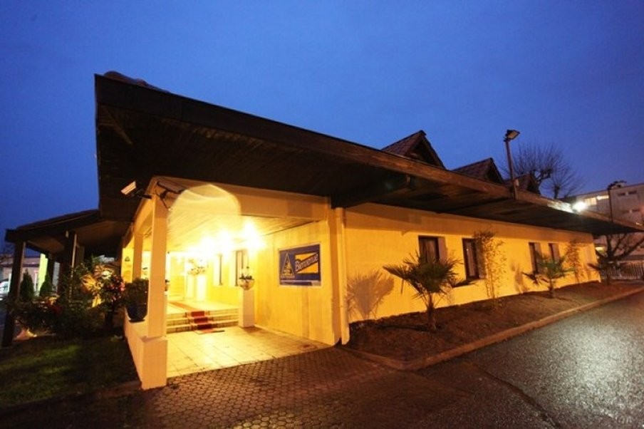 Hotel De Lyon, Hôtel à Rillieux-la-Pape