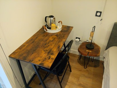 Chambre Privée Au Calme, Hôtel à Chavanoz