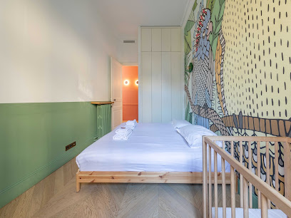 Exceptional 3Bd - Trocadéro / Victor Hugo- Belvilla By Oyo, Hôtel à Paris 16