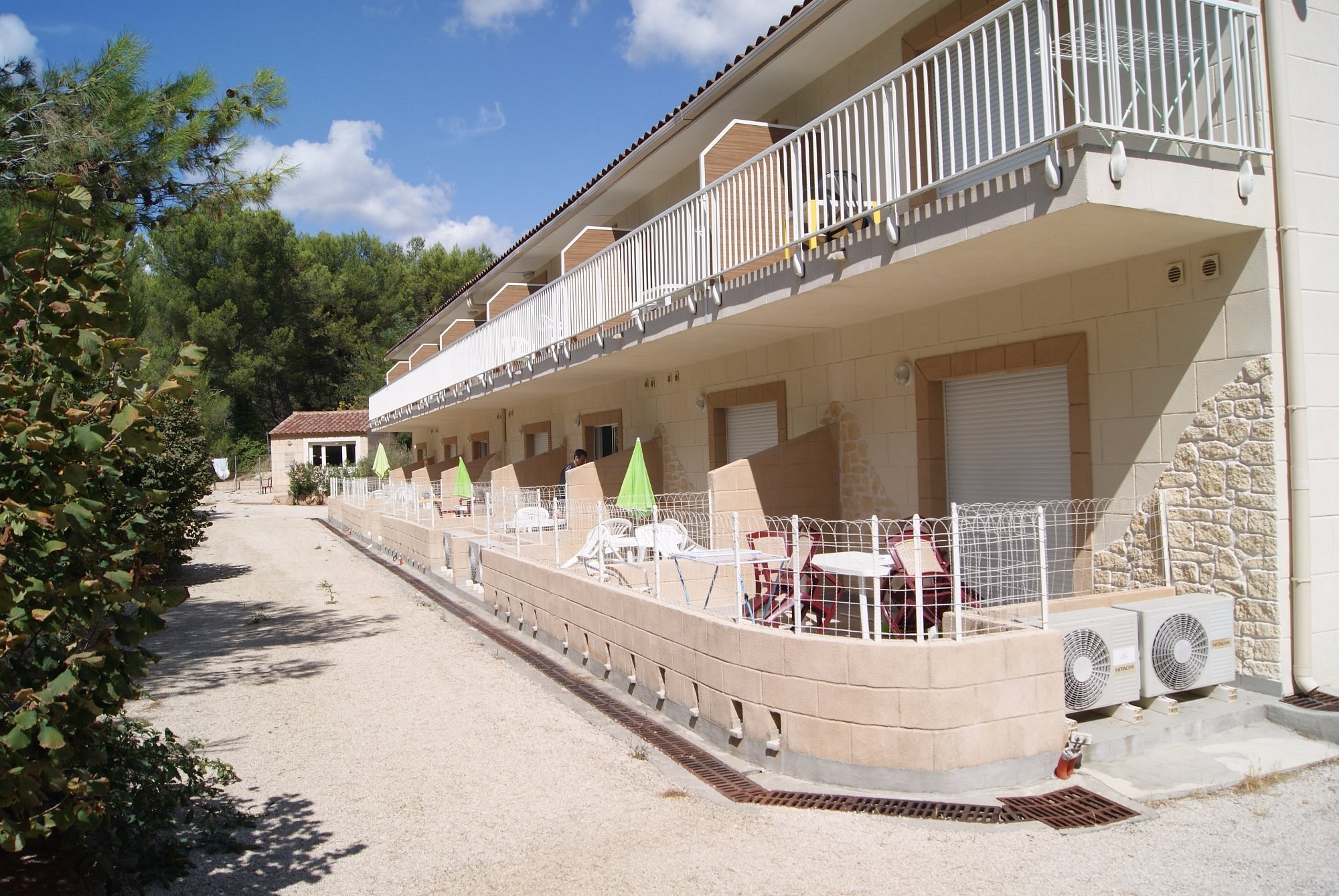 Appart'Hôtel Les Rochers, Hôtel à Auriol