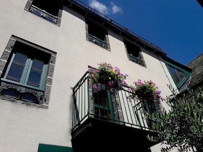 Logis Hôtel du Midi, Hôtel à Pierrefort