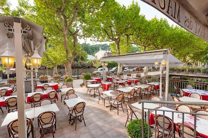 Restaurant Hôtel Des Maures, Hôtel à Collobrières
