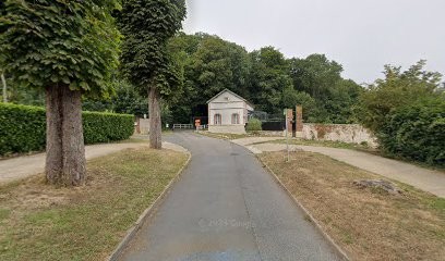 Nmp France, Hôtel à Maffliers