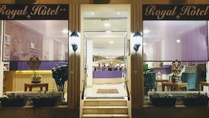 ROYAL HOTEL VERSAILLES, Hôtel à Versailles