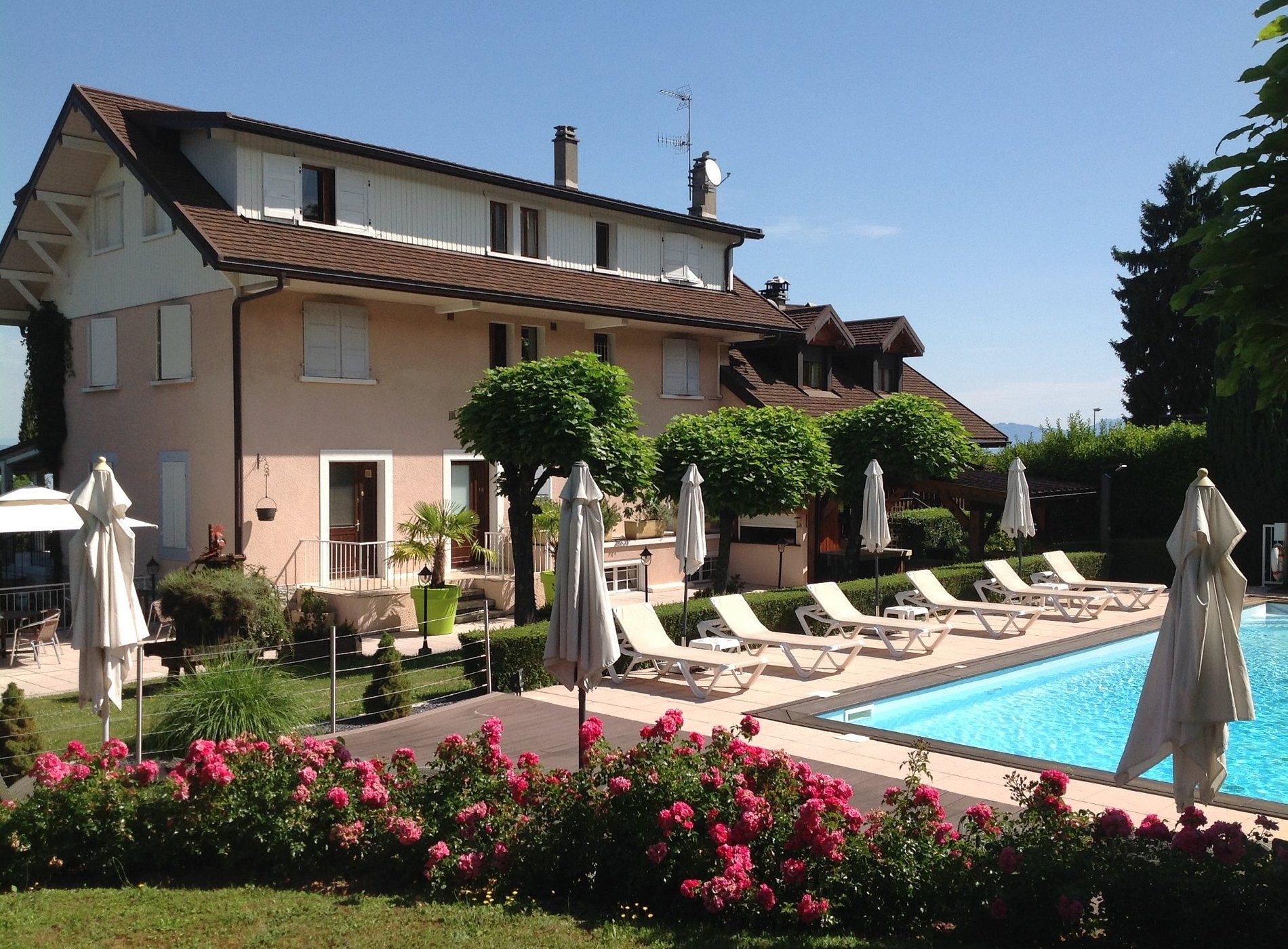 L'Oasis, Hôtel à Évian-les-Bains