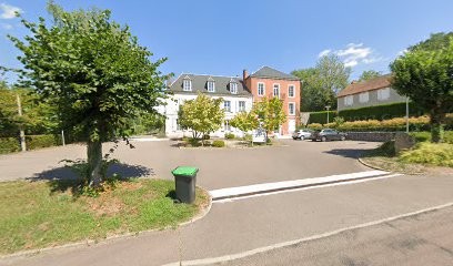 Maisonnette La Garenne, Hôtel à Épinac