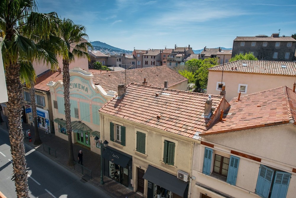 Holidays & Work Hotel Restaurant, Hôtel à Sanary-sur-Mer