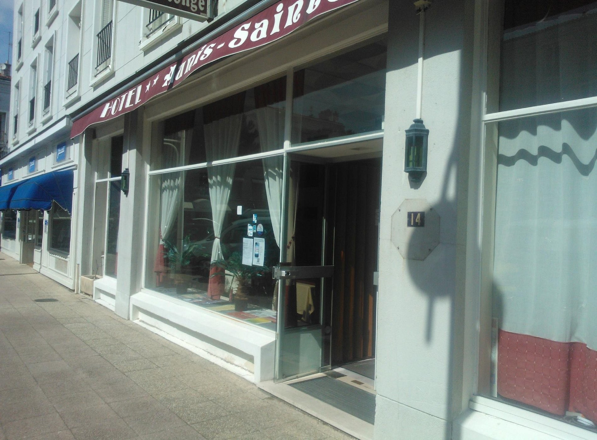 Hôtel AUNIS-SAINTONGE, Hôtel à Royan