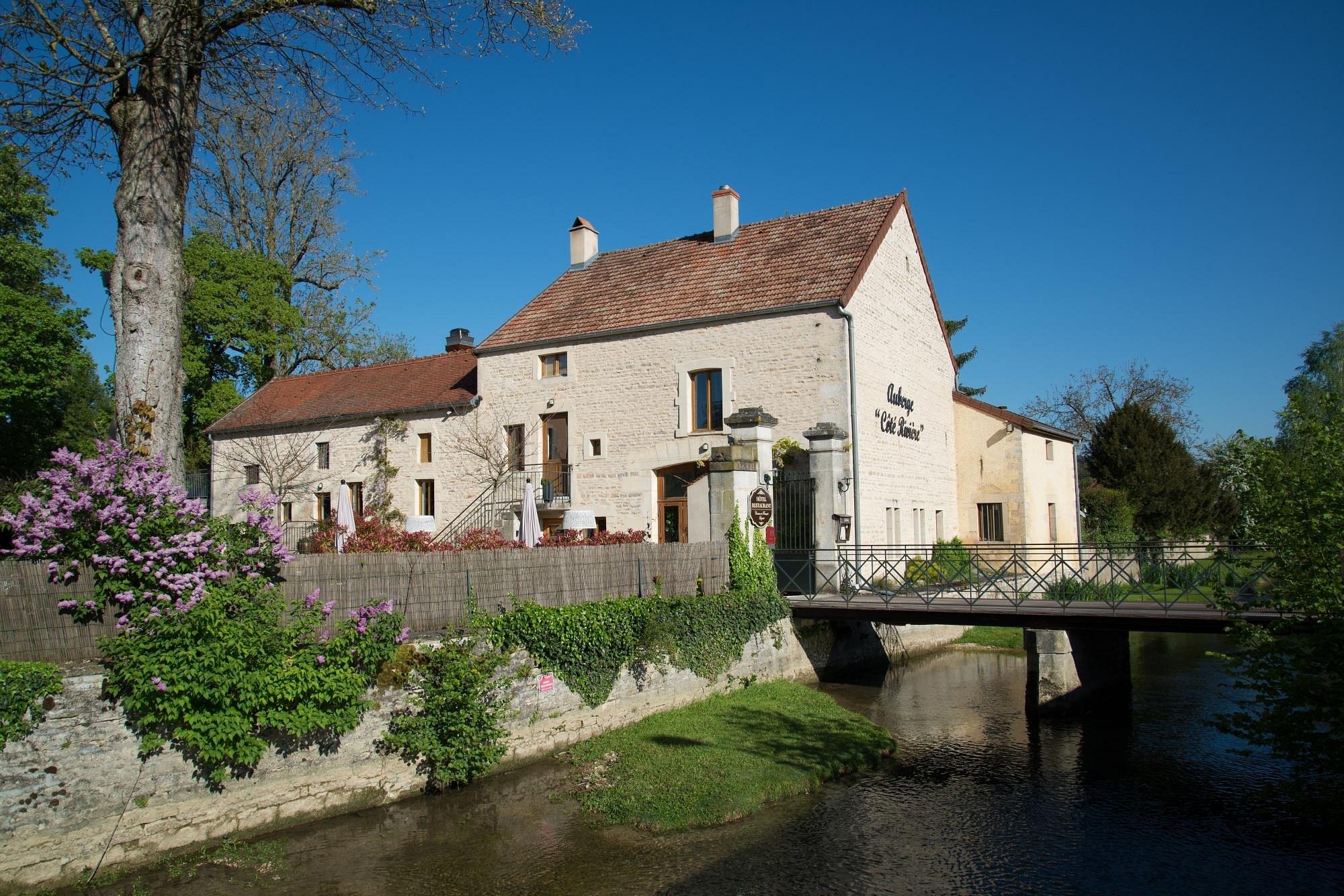 Auberge Côté Rivière, Hôtel à Is-sur-Tille