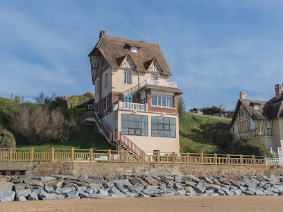 Sumptuous Waterfront Villa 10 Min From The Casino - Belvilla By Oyo Hôtel à Benerville-sur-Mer