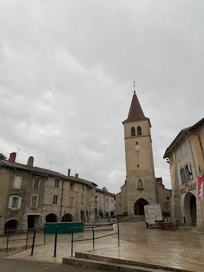 Hôtel Restaurant de la Tour Arinthod, Hôtel à Arinthod