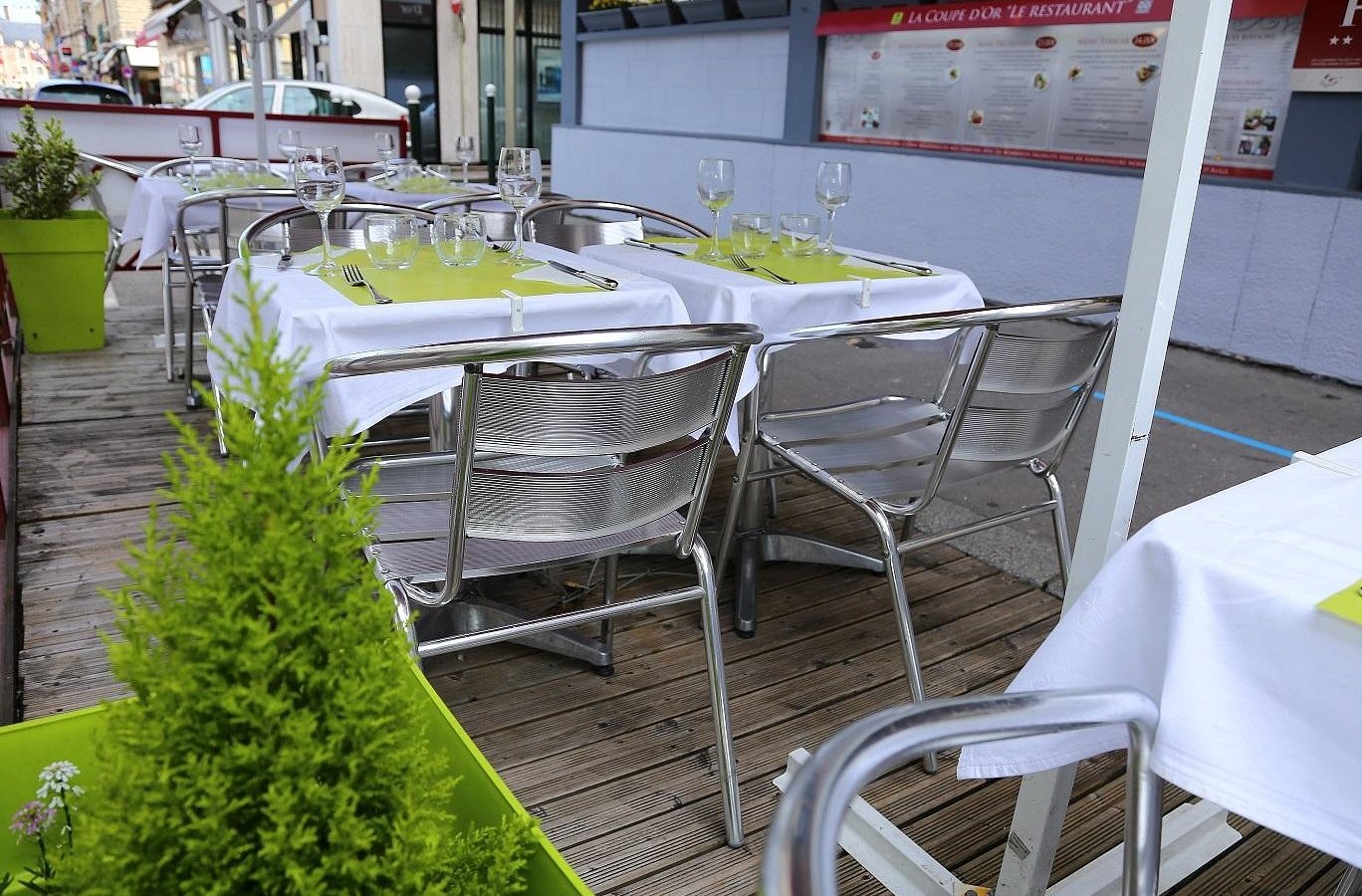 Logis Hôtel La Coupe D'Or, Hôtel à Lisieux