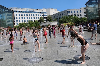 Hotel & Residence Louvres, Hôtel à Louvres