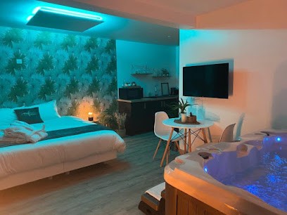 Love room L'Evasion, Hôtel à Prinquiau