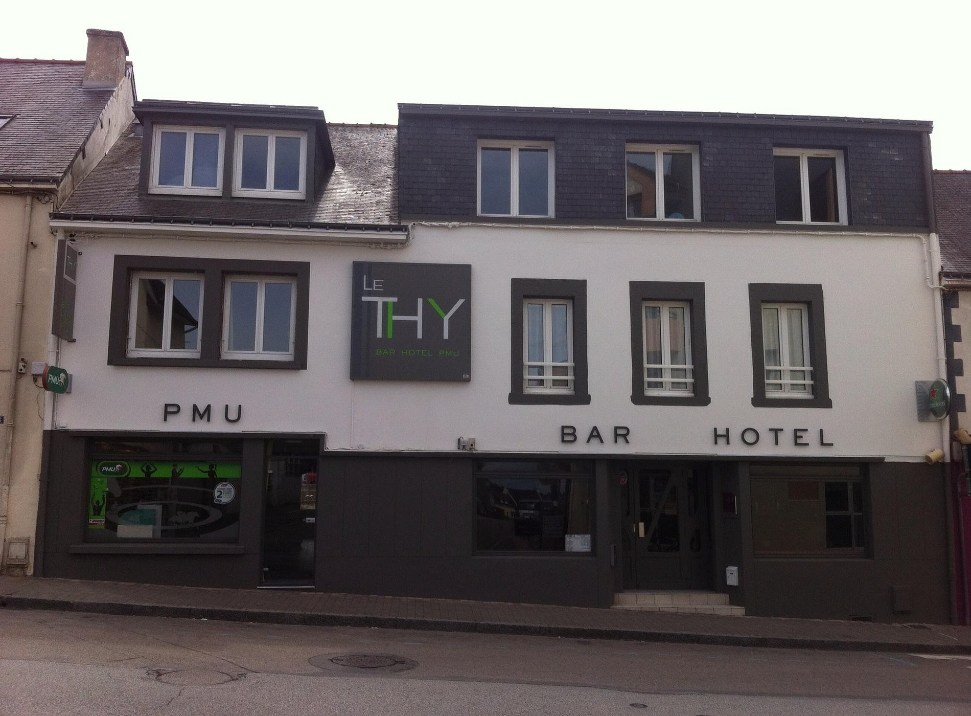 Le Thy, Hôtel à Ploërmel