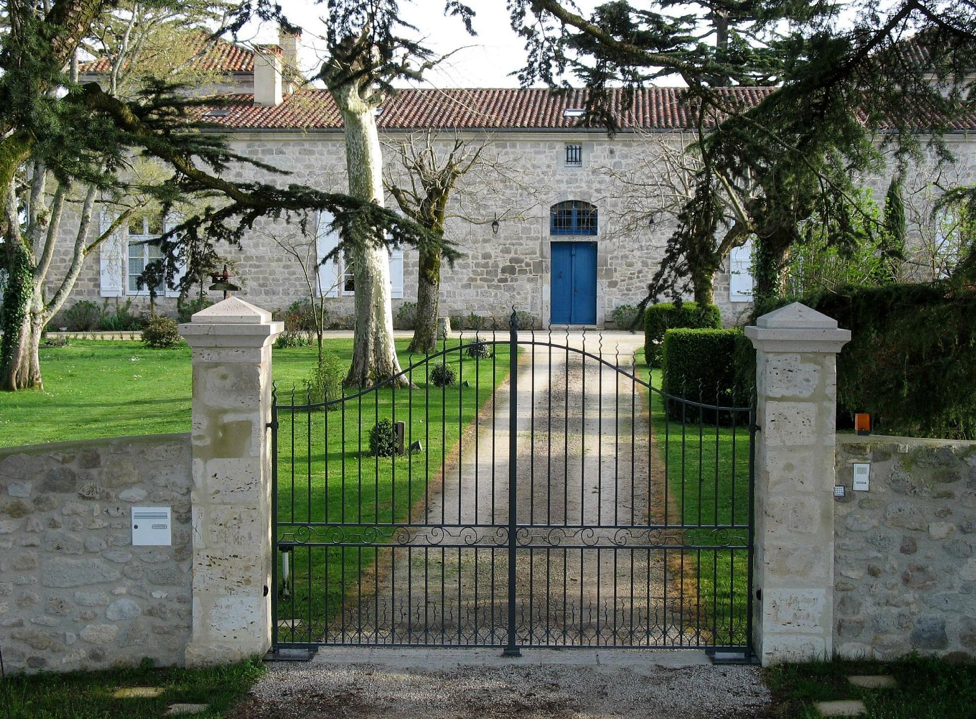 Domaine Du Poussou Hôtel à Saint-Hilaire-de-Lusignan