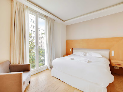Charming Appt With A/C- 1Bd/2P - Tour Eiffel - Belvilla By Oyo, Hôtel à Paris 15